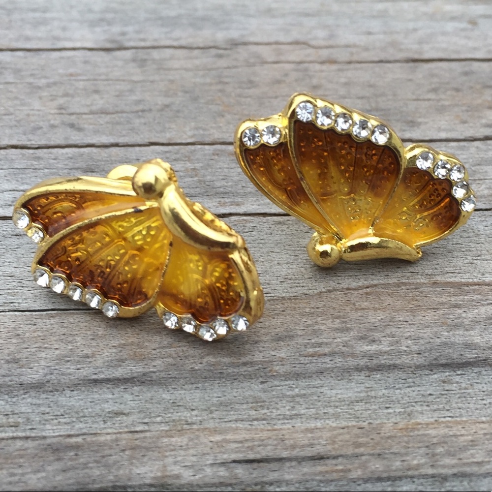 Golden butterfly in flight earrings w/ cz accent brand new